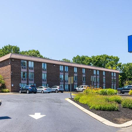 Windsor Hotel East Windsor Exterior photo